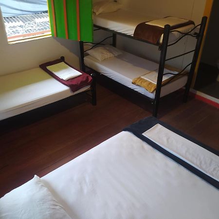 סאלנטו Palma De Cera Hostal מראה חיצוני תמונה